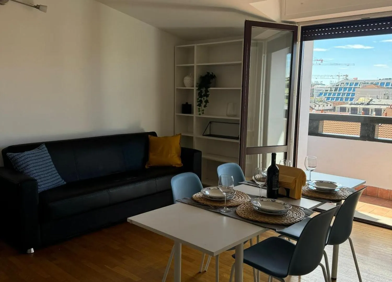 Apartment Appartamento Isola- Attico Con Balcone Milan