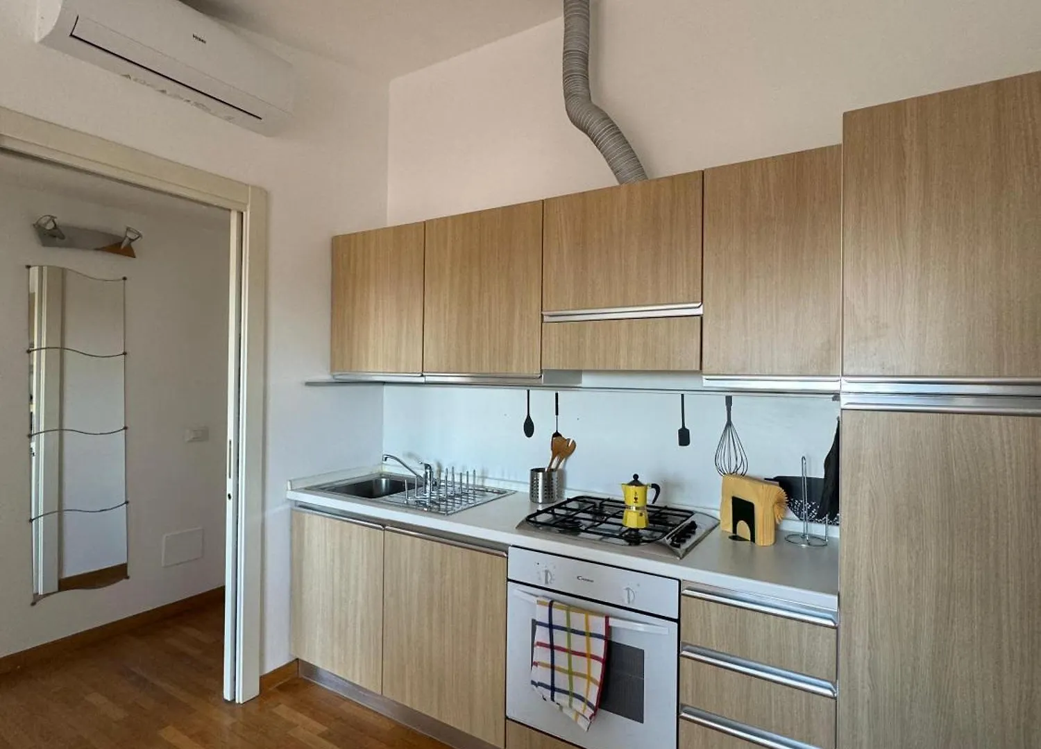 Appartamento Isola- Attico Con Balcone Milan Italy